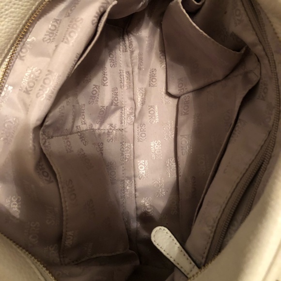 michael kors purse - Picture 4 of 8